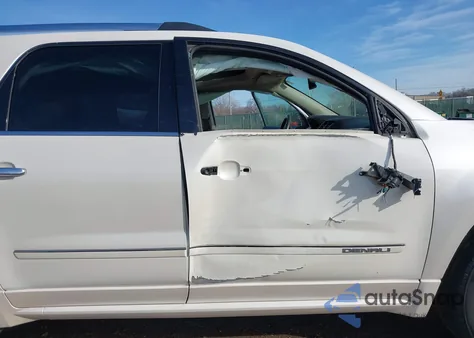 2014 GMC Acadia Denali z USA, uszkodzony, nr VIN 1GKKRTKD7EJ305758